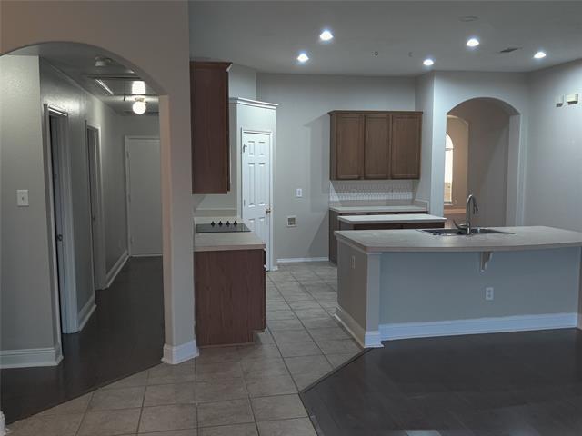 Building Photo - 7911 Decoy Dr