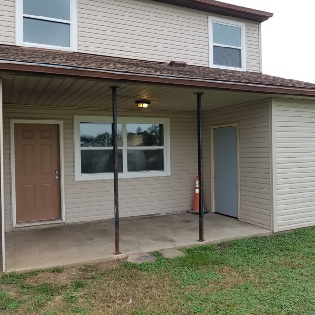 Building Photo - 409 Sal Blvd