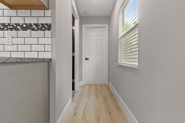 Building Photo - 1815-1812 12th St S