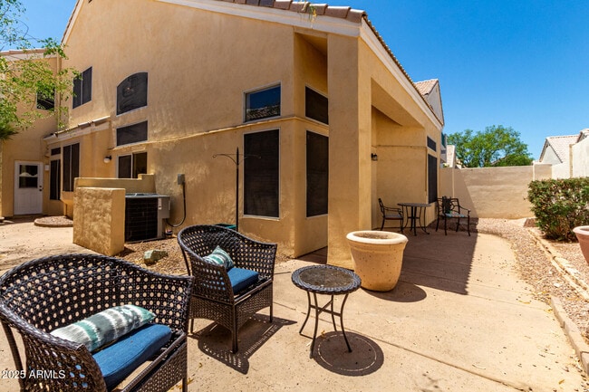 Building Photo - 1128 E Silverwood Dr
