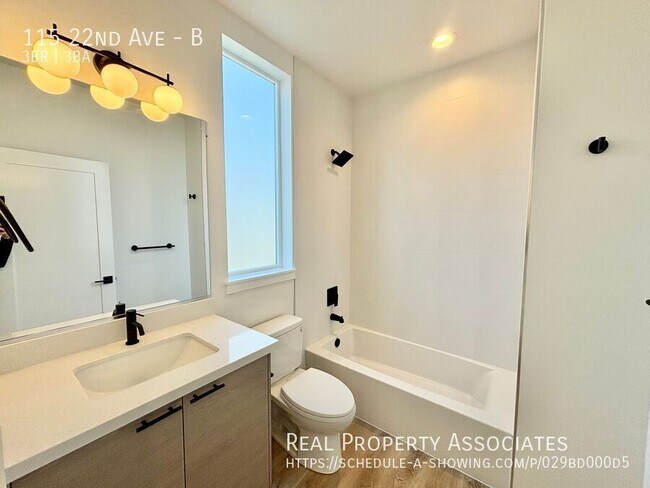 Building Photo - 115 22nd Ave