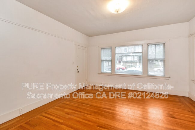 Building Photo - 816 22nd St