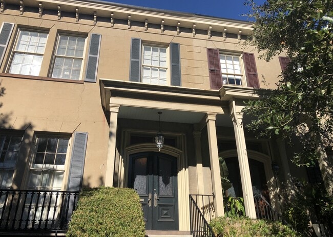 Primary Photo - 212 E Gaston St