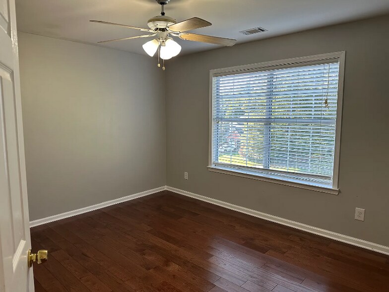 Building Photo - 5634 Mahogany Ct NW