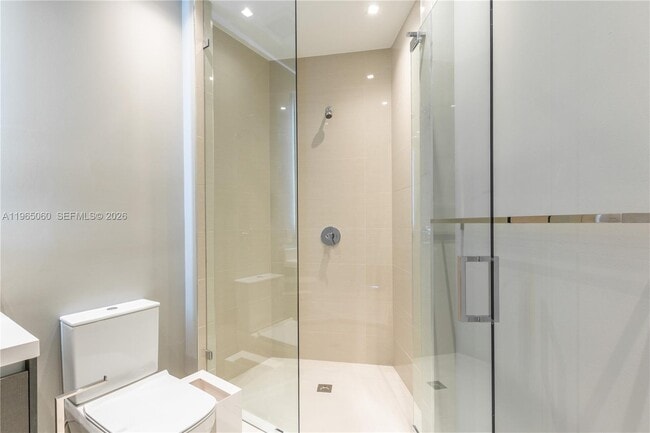 Building Photo - 851 NE 1st Ave