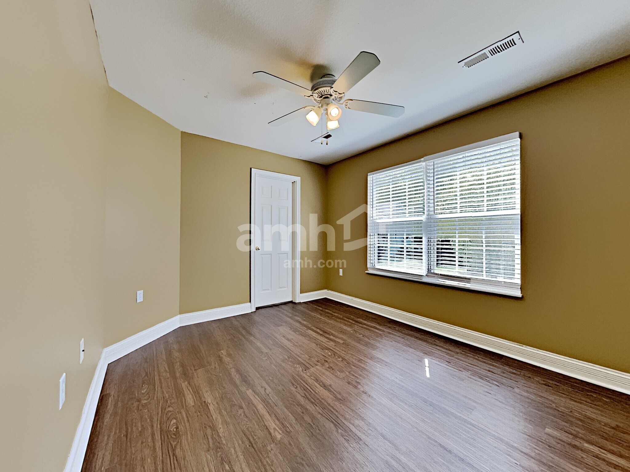 Building Photo - 10904 Parkgate Ln