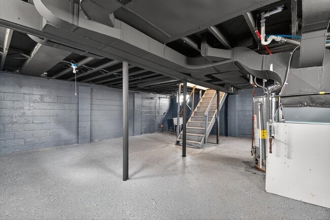 Building Photo - 8449 Penrod St