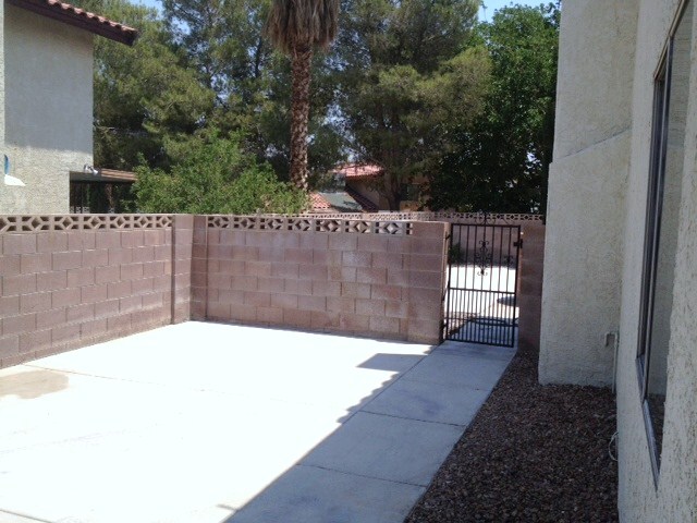 Building Photo - 7450 Trudy Ln