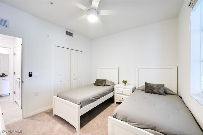 Building Photo - 5749 Double Eagle Cir
