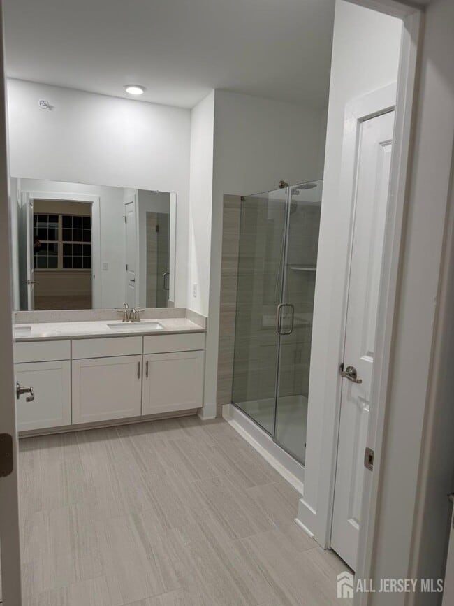 Building Photo - 1138 Vanderbergh Blvd