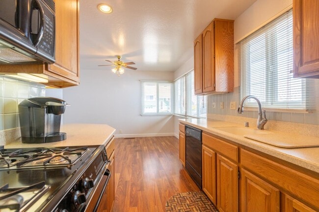 Building Photo - 1122 Grand Teton Dr