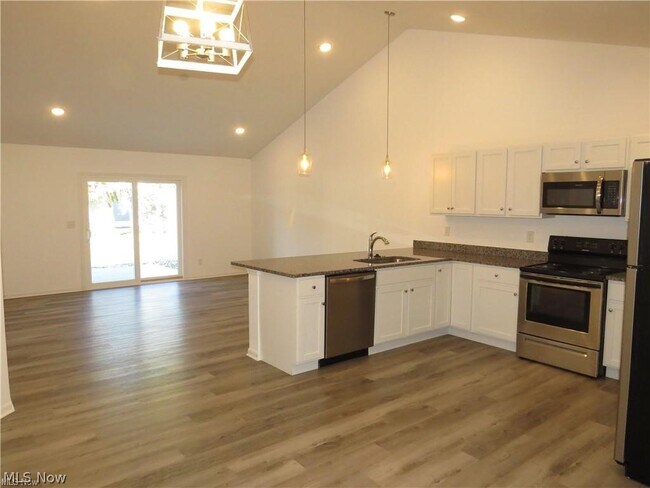 Building Photo - 1711 Blase Nemeth Rd