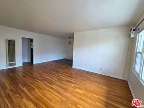 Building Photo - 7621 Hampton Ave
