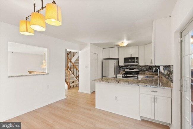 Building Photo - 7829 Mt Woodley Pl