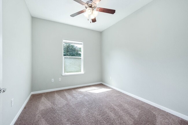 Building Photo - 1530 1st Ave N