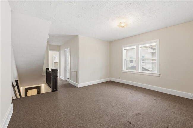 Building Photo - 5334 E Washington St