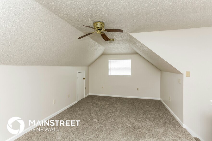 Building Photo - 4111 Meadow Ct Dr