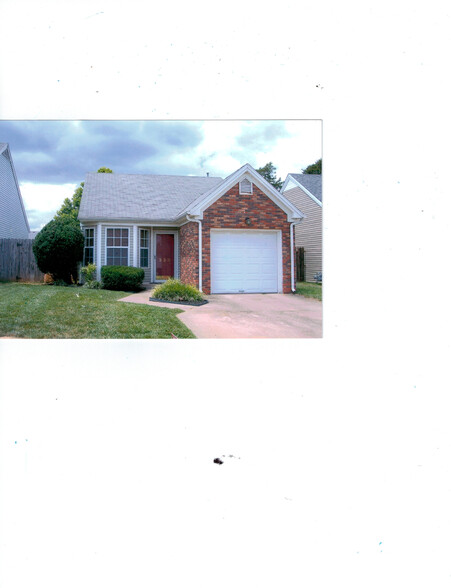 Primary Photo - 323 Northwind Dr