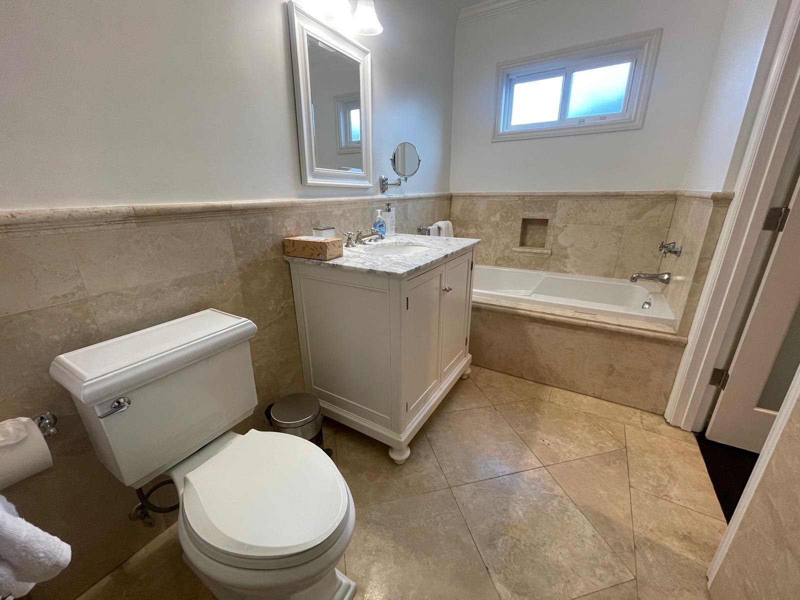 Building Photo - 17946 Valley Vista Blvd