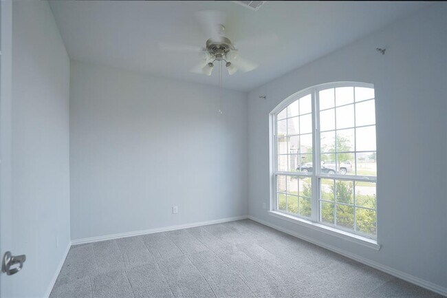 Building Photo - 9703 Willowmoor Lane