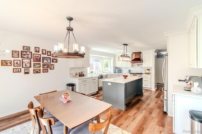 Building Photo - 56194 Birkdale Dr