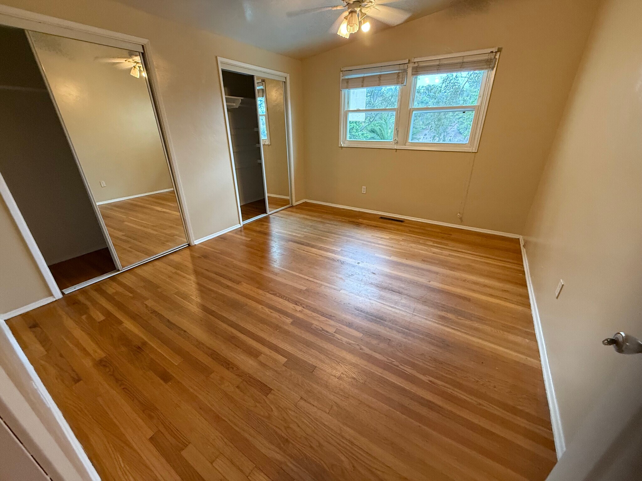 Building Photo - 4951 Campanile Dr