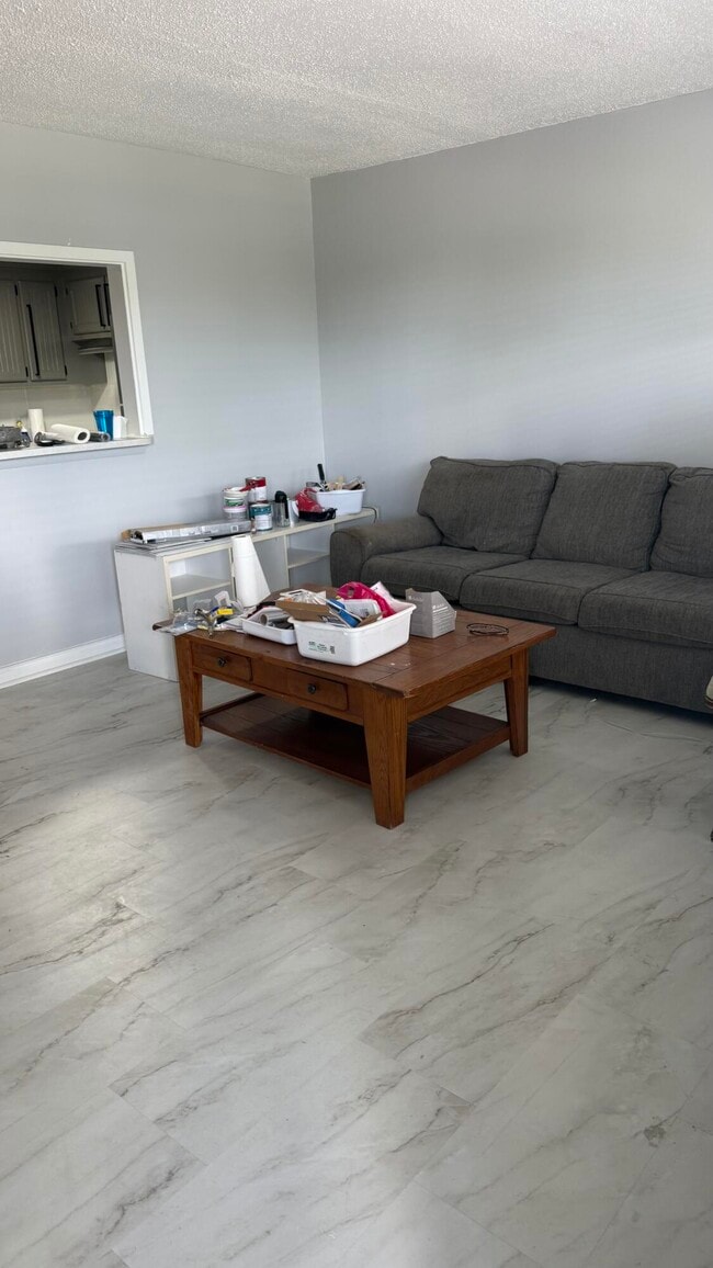 Building Photo - 52 Newport Ct