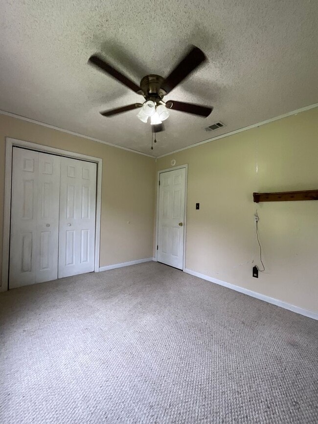 Building Photo - 106 Burnley Dr