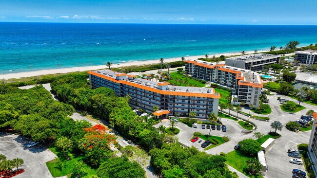 Building Photo - 2871 N Ocean Blvd