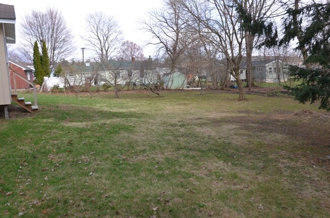 Building Photo - Wonderful 4 bedroom + South Burlington home
