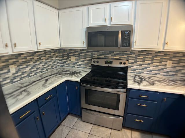 Building Photo - Duplex in Far North Peoria