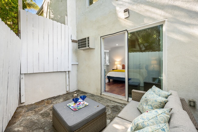 Building Photo - 3420 Blair Dr