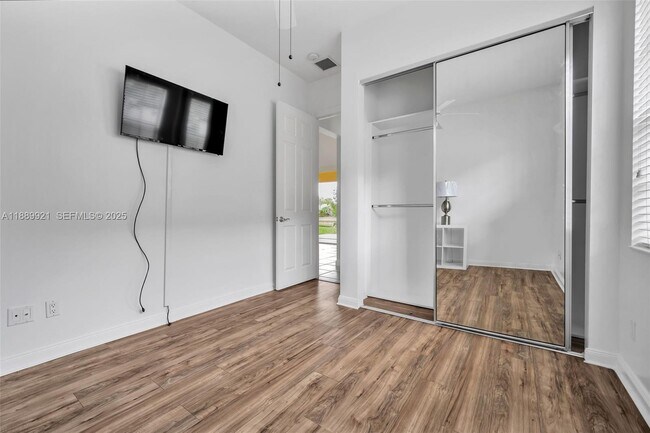 Building Photo - 8033 Kaliko Ln