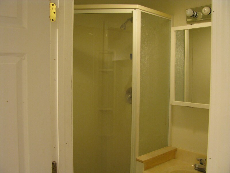 Building Photo - 357 Waterbury Dr