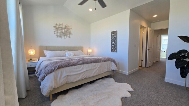 Building Photo - 7003 S Jordan Pkwy W