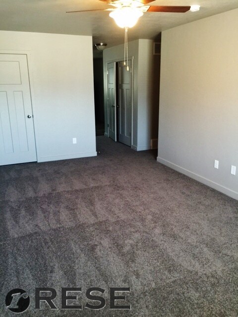 Building Photo - Awesome Vineyard THouse w attached one car garage