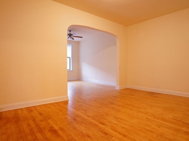 Building Photo - 2651 N Milwaukee Ave