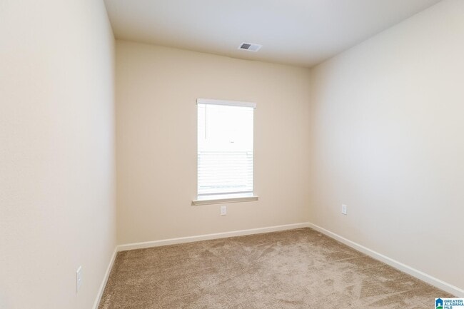 Building Photo - 540 Clover Cir