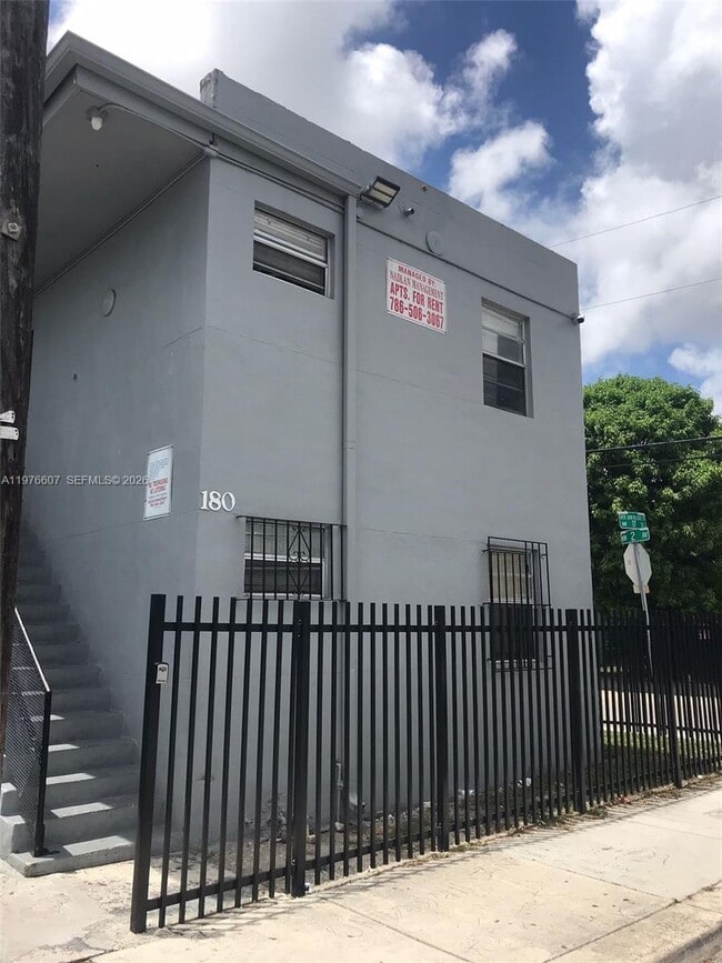 Building Photo - 180 NW 17th St