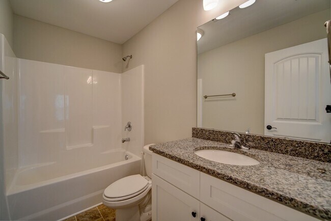 Building Photo - Lovely 3 BR, 2 BA Ranch Home, 2 Car Garage...