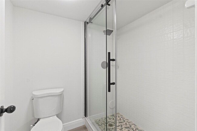 Building Photo - 2232 N Cypress Bend Dr