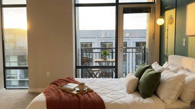 Building Photo - 1901 9th St NW