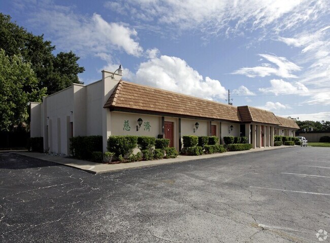 Building Photo - 5401 Alhambra Dr