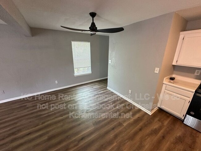 Building Photo - 503 SW 4 St