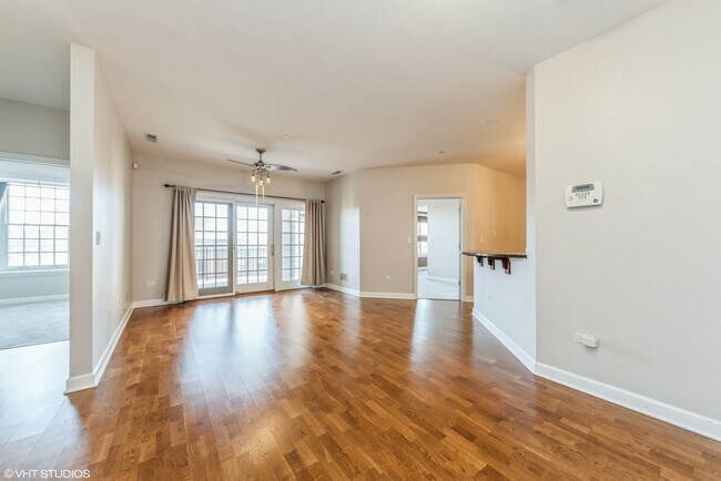 Building Photo - 50 N Plum Grove Rd