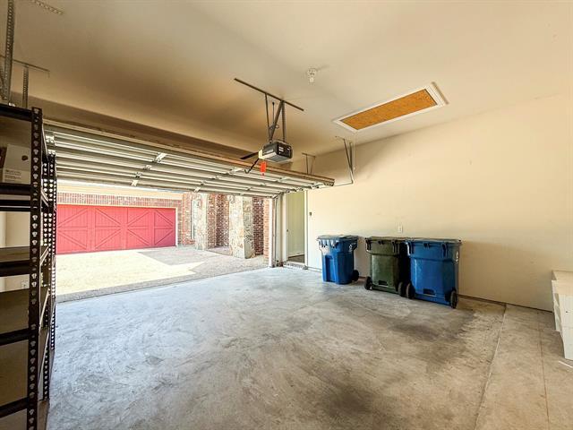 Building Photo - 7304 Meadow Glen Dr