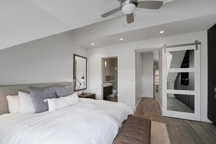 Building Photo - 113 Lost Creek Ln