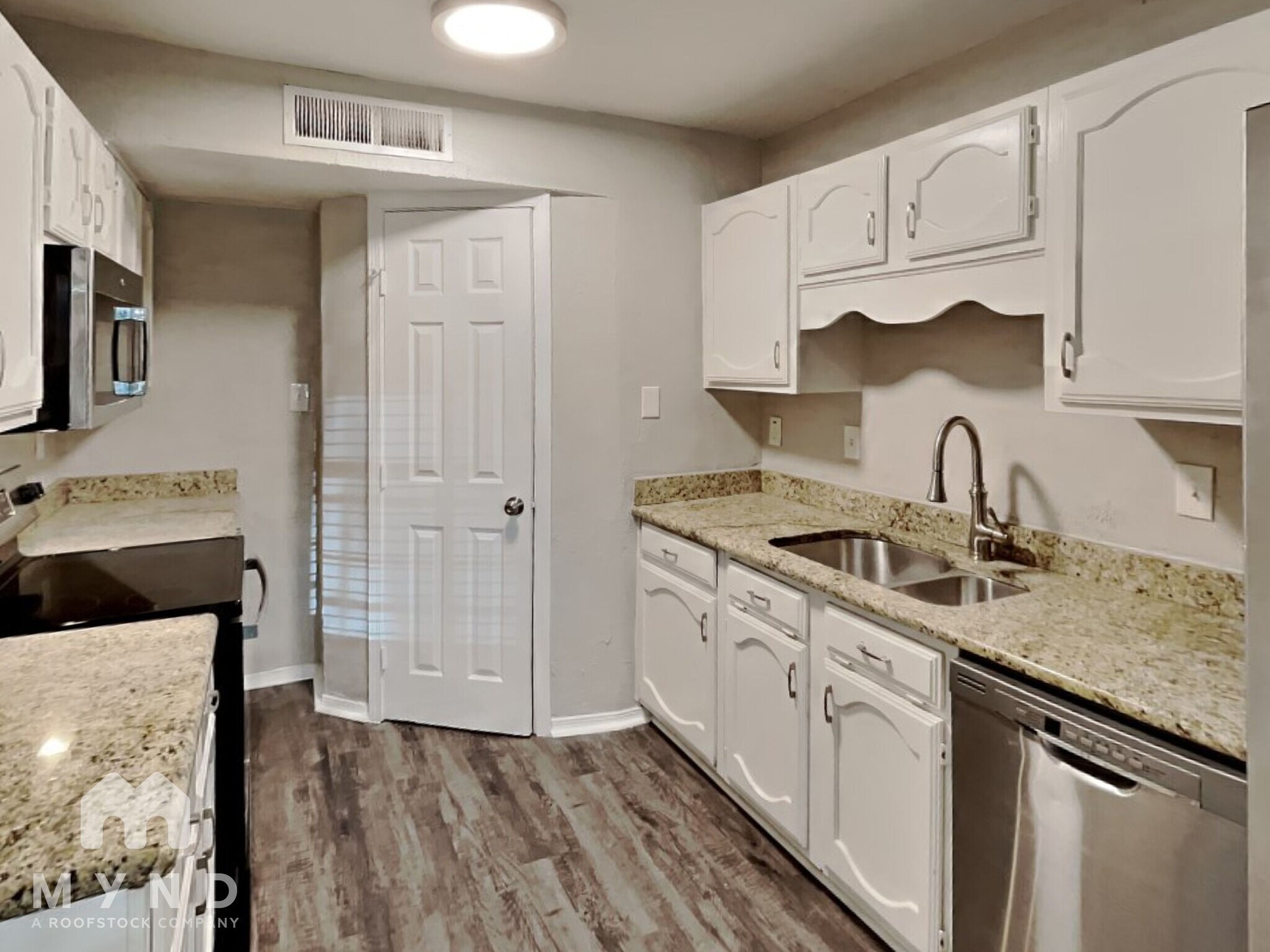 Building Photo - 325 Hemlock Dr