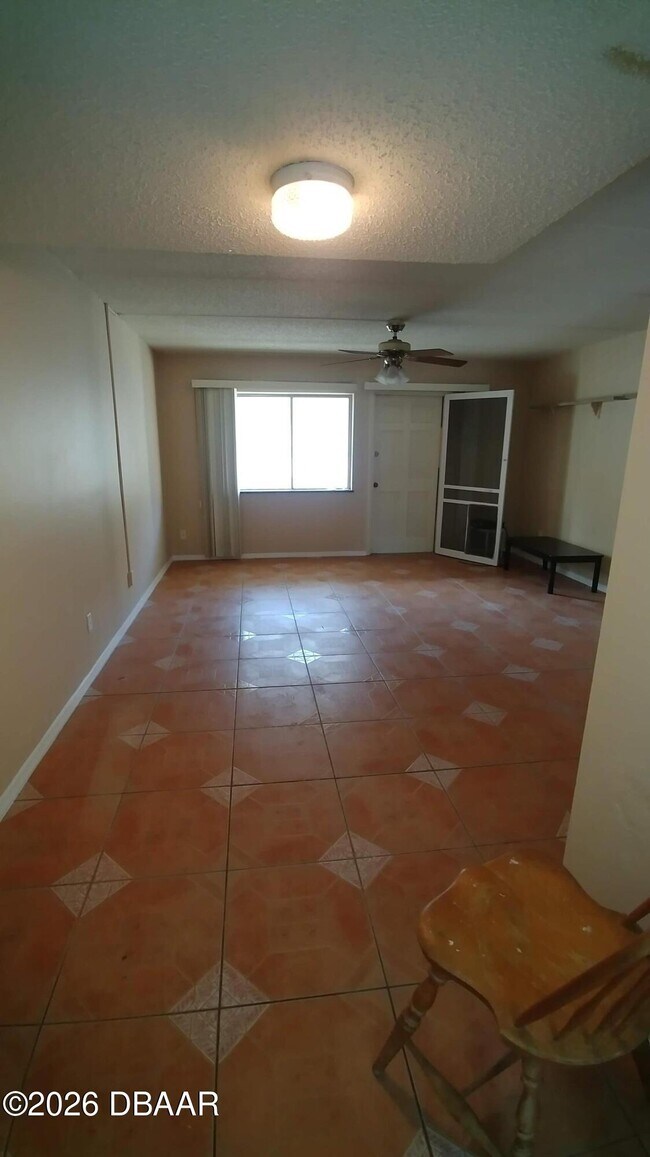 Building Photo - 55 Vining Ct