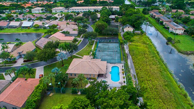 Building Photo - 13255 Royale Sabal Ct